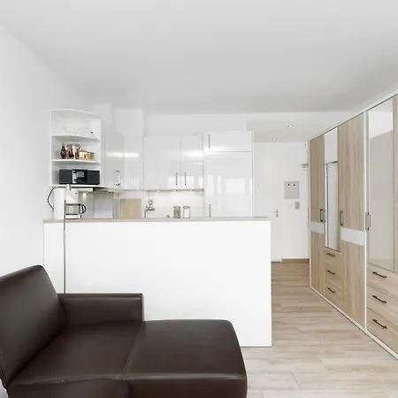 Boern Hafenkajuete * Laboe